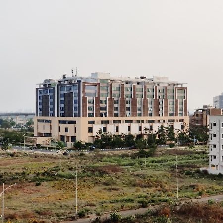 Sanjiva Suites Kolkata Bagian luar foto