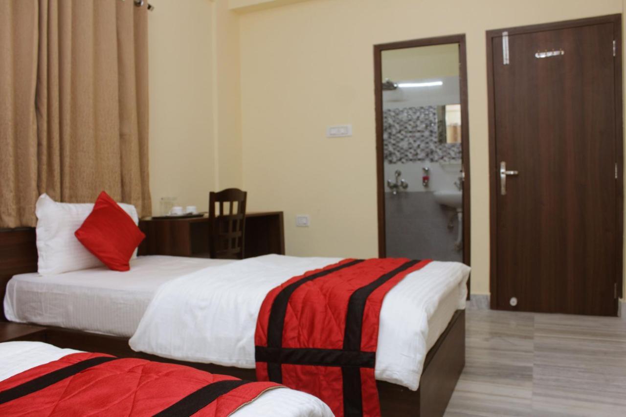 Sanjiva Suites Kolkata Bagian luar foto