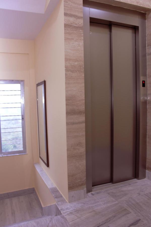 Sanjiva Suites Kolkata Bagian luar foto